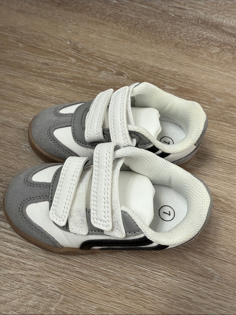Cat & Jack White and Gray Kids Velcro Sneakers